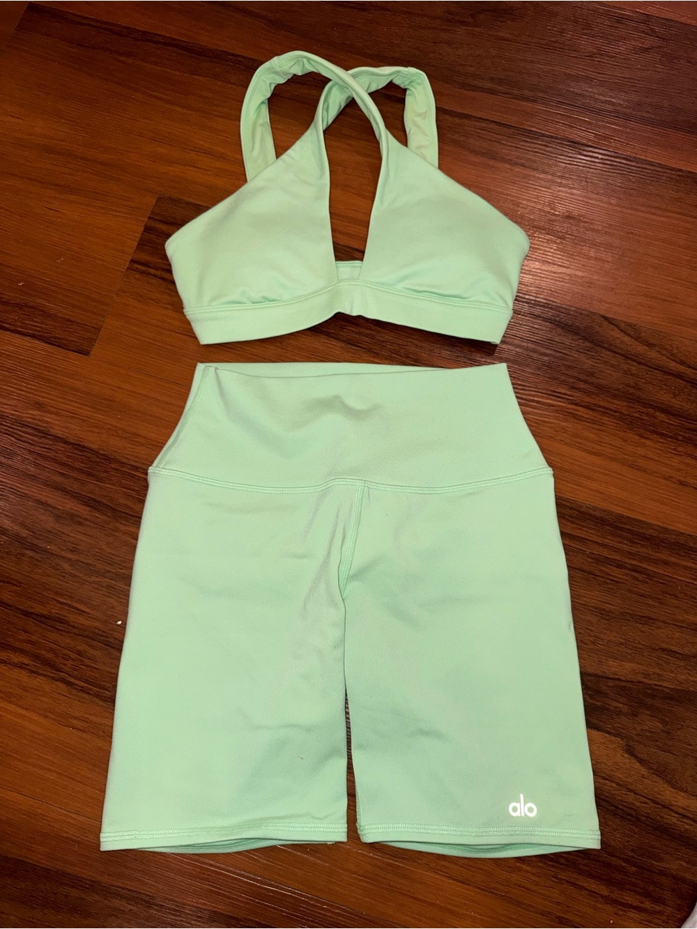 Alo High-Waist Biker Short & Twist-Strap Sports Bra Set - Mint